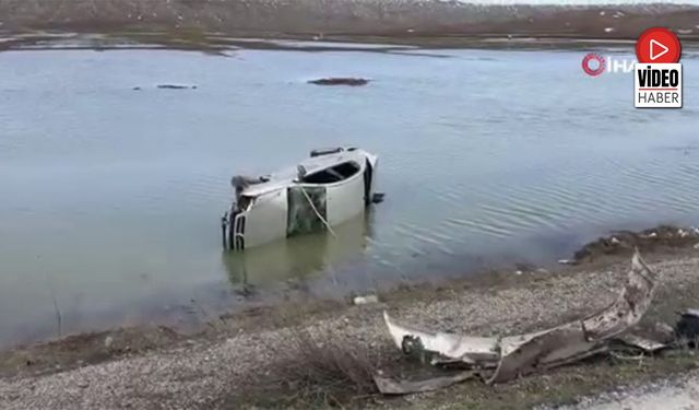 Erzincan-Sivas Yolunda Kaza: Araç Göle Düştü