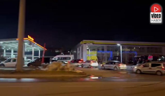 Erzincan’da Petrol İstasyonları Kilitlendi
