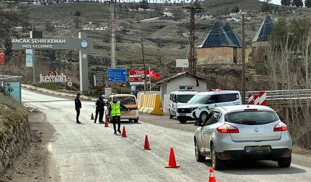 Erzincan'da Bayram Trafiğinde Güvenlik Uygulaması