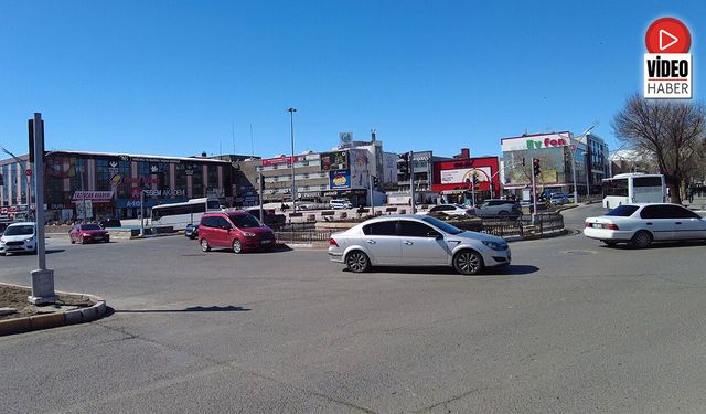 Gündüz Sıcaklığı Artınca Erzincan Trafiği Canlandı