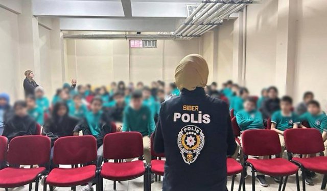 Öğrencilere Siber ve Trafik Konularında Bilgilendirme