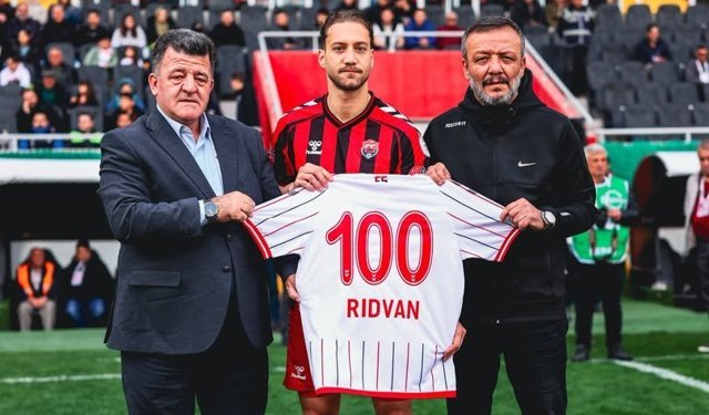 Erzincanspor’da Rıdvan Türker’e 100. Maç Onuru