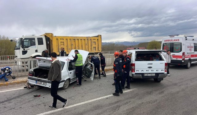 Çağlayan Yolunda Kaza; 2 yaralı