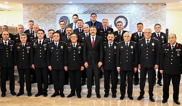 Erzincan Emniyet ve Jandarması Bölgesel Değerlendirme Toplantısında