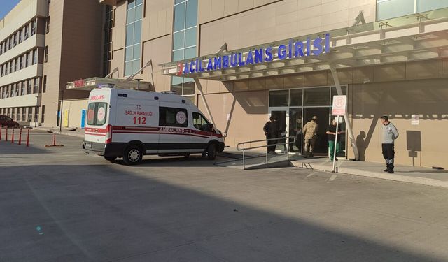 Erzincan'da Acemi Kasaplar Hastanenin Yolunu Tuttu