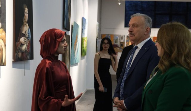 EBYÜ’de Mezuniyet Sergisi Sanatseverlerle Buluştu
