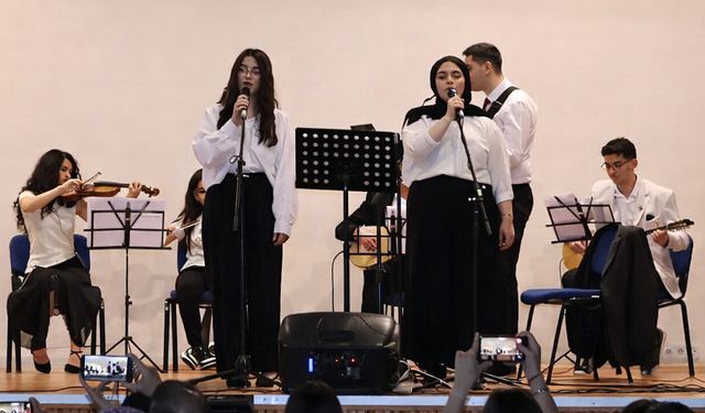 Erzincan Gençlik Merkezlerinde Gençlik Konseri Coşkusu
