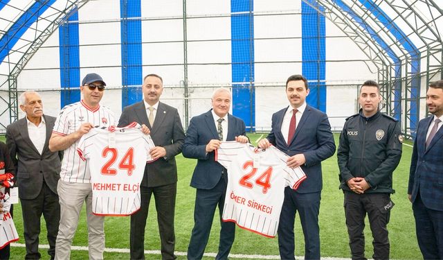 İliç’te Erzincanspor Futbol Okulu Açıldı