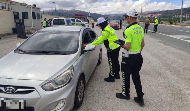 Erzincan'da Bayram Tedbirleri Kapsamında Sivil Otobüs Denetimi Yapıldı