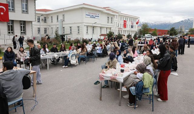 Erzincan'da Öğrencilerle Birlik ve Dayanışma Pikniği