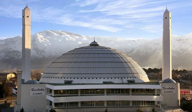 Erzincan’da Bayramlaşma Programı Terzibaba Camii’nde Yapılacak