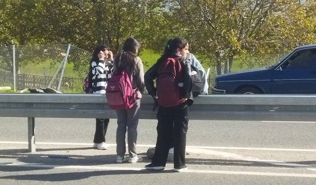 Terzibaba Mahallesi'nde Öğrencilerin Ulaşım Tepkisi