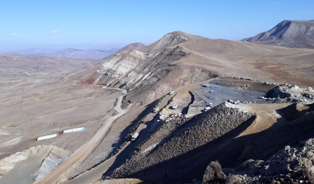 Çayırlı-Başköy-Erzincan Yolu Trafiğe Kapatıldı