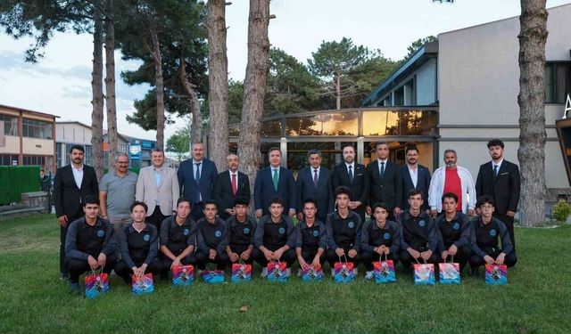 Erzincan Fen Lisesi Futbol Takımı Türkiye Finalleri Yolunda
