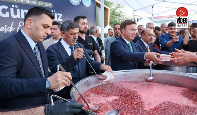 Erzincan’da Aşure Bereketi Paylaşıldı