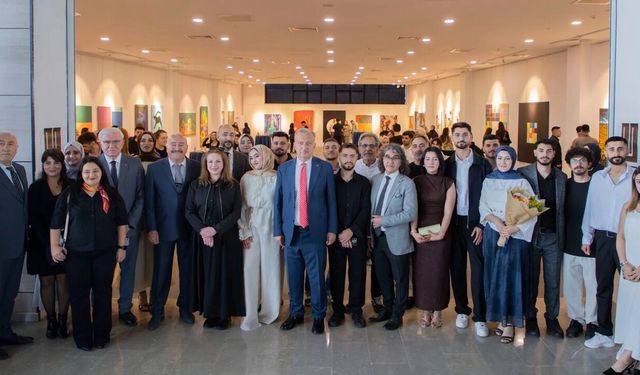 EBYÜ'de Mezuniyet Sergisi Sanatseverlerle Buluştu