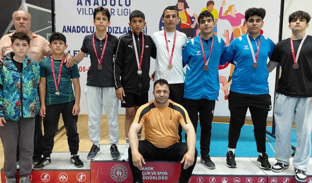 Erzincanlı Güreşçilerden Türkiye Finalleri Başarısı