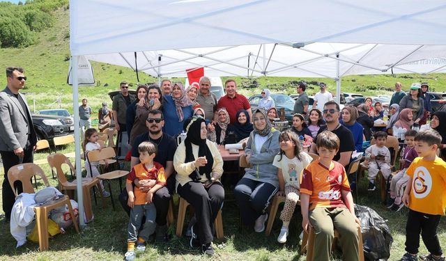 Çatalarmut Köyü’nde 1. Yayla Şenliği Coşkuyla Gerçekleştirildi