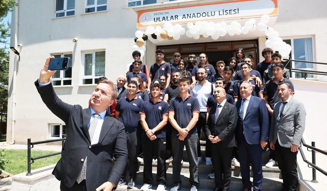 Vali Aydoğdu'dan YKS'ye Hazırlanan Öğrencilere Başarı Dileği