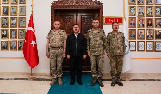 Vali Aydoğdu, Komutanları Makamında Ağırladı