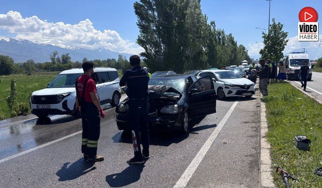 Erzincan'da 4 Araçlı Zincirleme Kaza