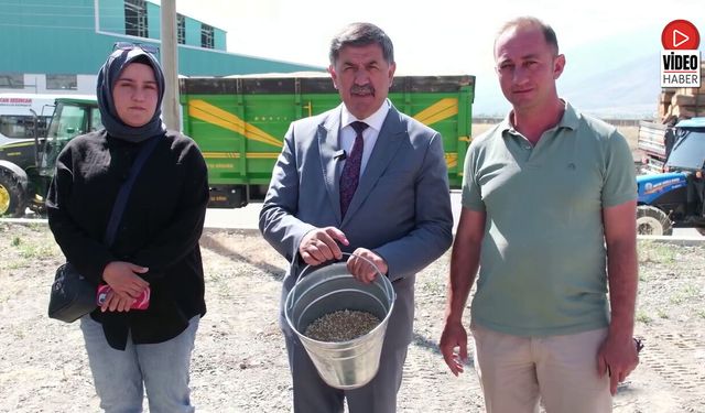 Belediye Üretimi Hububatlar TMO'ya Teslim Edildi