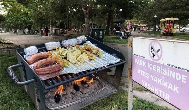 Parkta Yasak İhlali Vatandaşları Rahatsız Ediyor