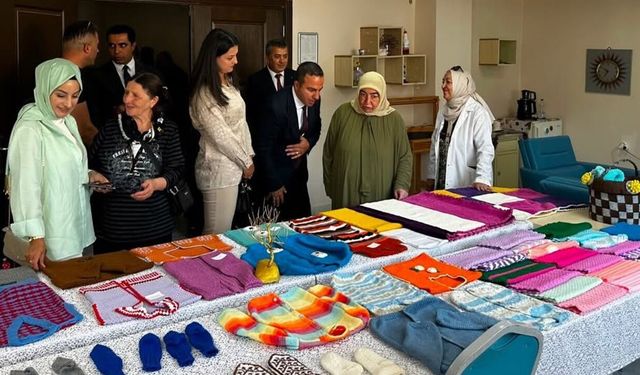 Kemah Huzurevi Sakinleri Semiha Yıldırım İle Buluştu