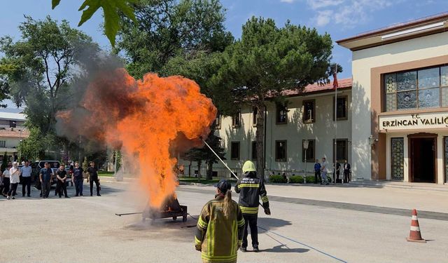 Erzincan Valiliğinde Personele Yangın Eğitimi Verildi