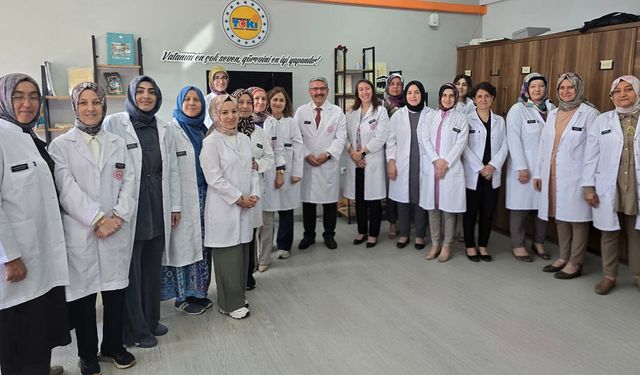 Erzincan'da Öğretmenlere İsimlik Jesti