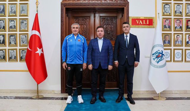 Vali Aydoğdu’dan Erzincanspor’a Başarı Dileği