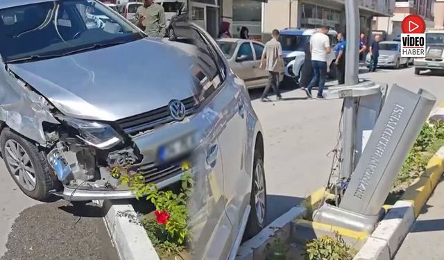 Bir Anlık Dalgınlık Kazaya Neden Oldu
