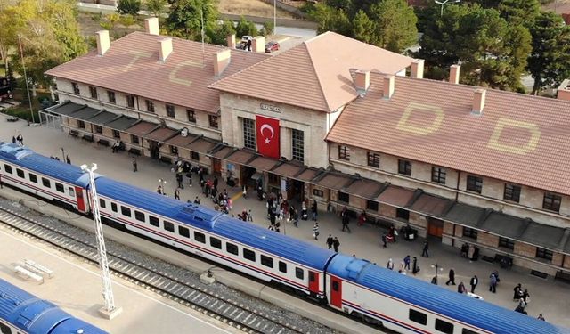 Turistik Doğu Ekspresinde Sefer Sayısı Artıyor