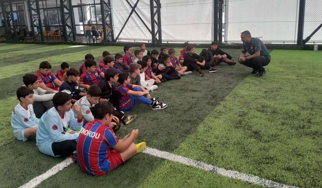 Altınordu Erzincan Spor Okulu’nda Çocuklara Psikolojik Dayanıklılık Semineri