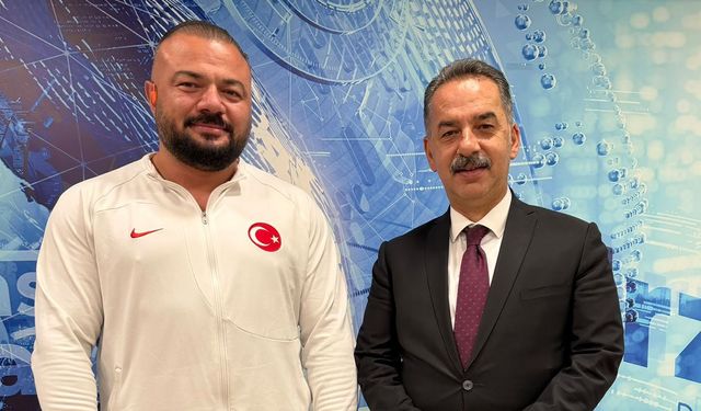 İl Genel Meclisi Başkanı Şireci’den Dünya Üçüncüsü Sarıçiçek’e Tebrik