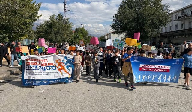 Erzincan'da Dünya Yürüyüş Günü Etkinliği Düzenlendi