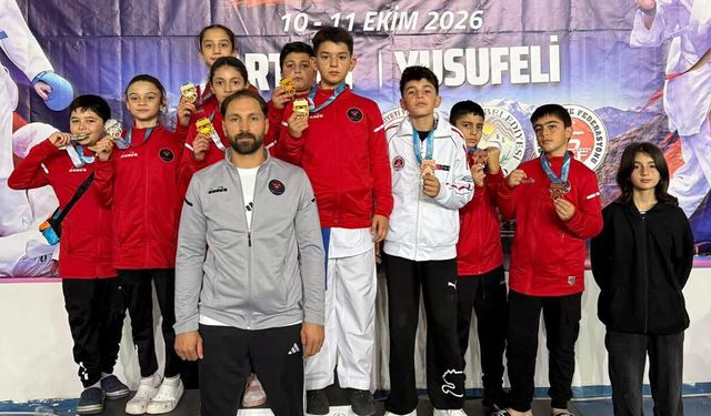 Karate Yıldızlar Ligi’nde Erzincan’a 12 Madalya