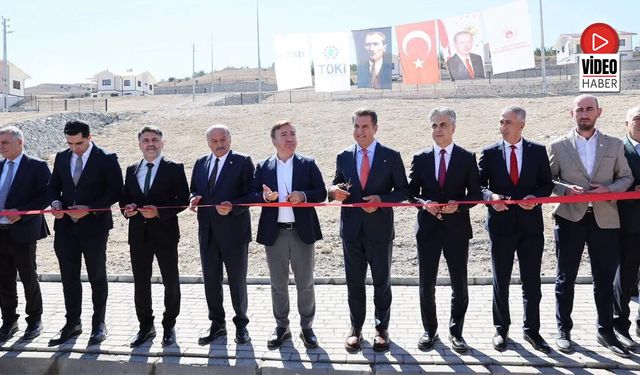 Kemah AFAD Konutlarında Anahtar Teslimi Yapıldı