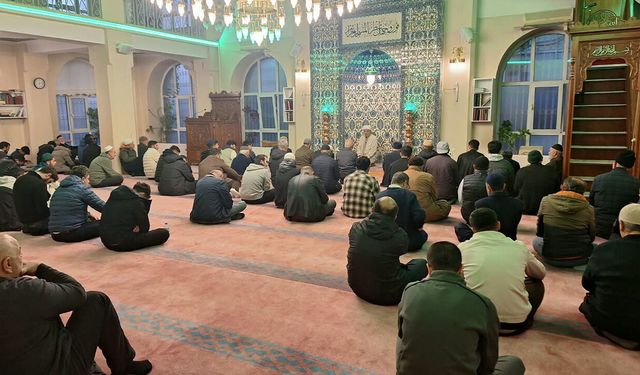Erzincan Ulu Cami’de Sabah Namazı Buluşması