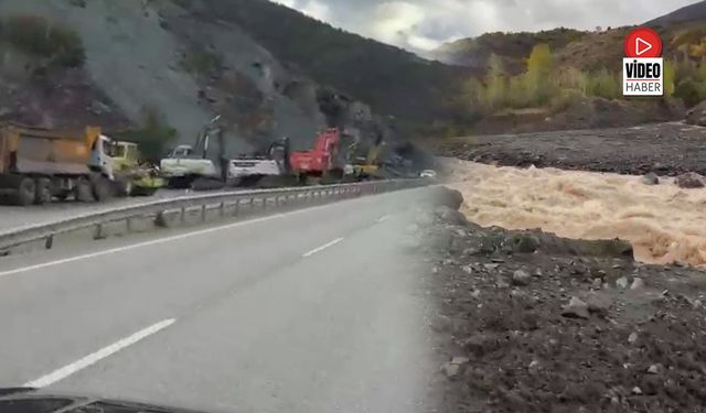 Erzurum-Erzincan Kara Yolunda Taşkın Mesaisi