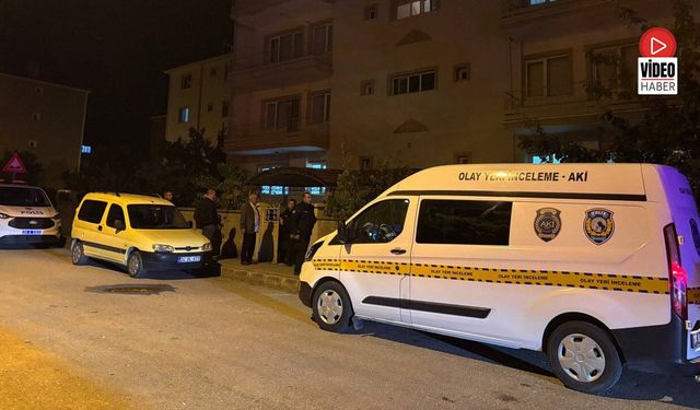 Erzincan'da 4. Kattan Düşen Yaşlı Kadın Hayatını Kaybetti