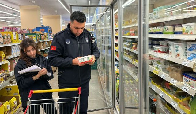 Zabıta Ekipleri Marketleri Mercek Altına Aldı