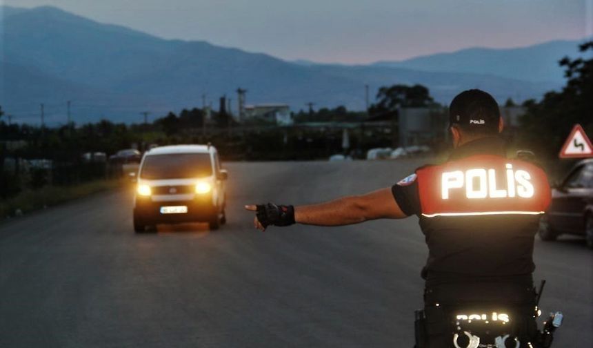 Erzincan’da 23 Yıl Hapis Cezası Bulunan 16 Aranan Şahıs Yakalandı