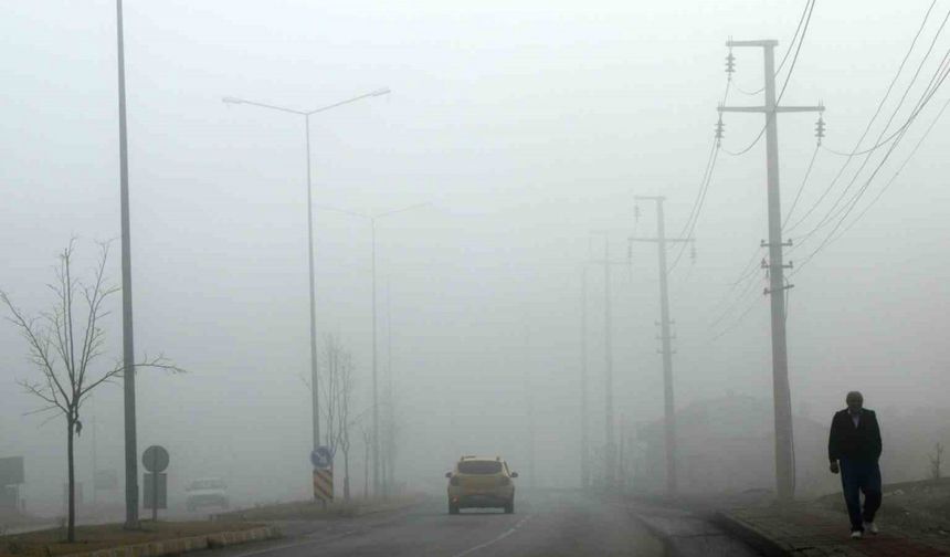 Erzincan’da Yoğun Sis: Görüş Mesafesi 30 Metreye Kadar Düştü