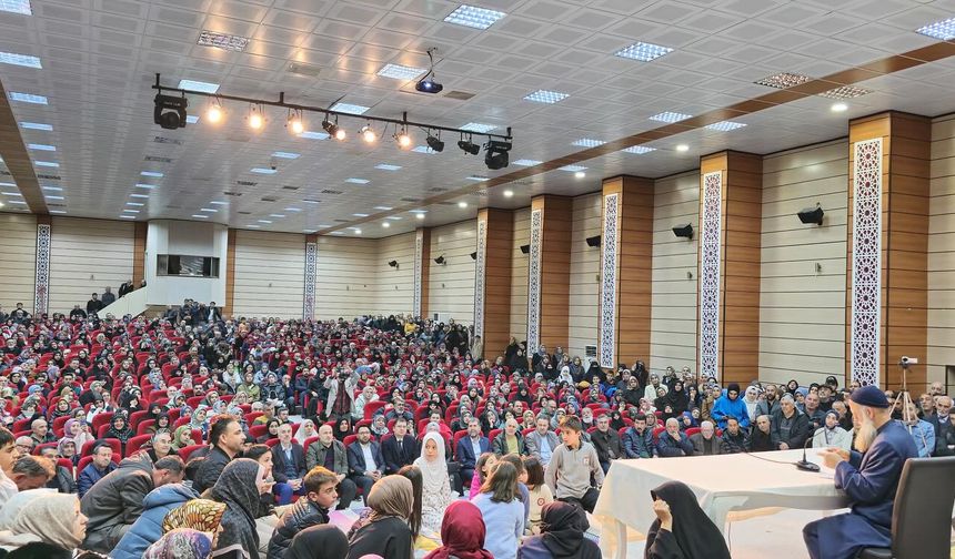 Dr. Selman’ın Programında Müftülük Salonu Doldu Taştı