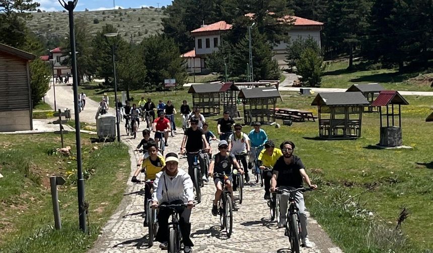 Refahiye’de Gençler Çevre İçin Pedal Çevirdi