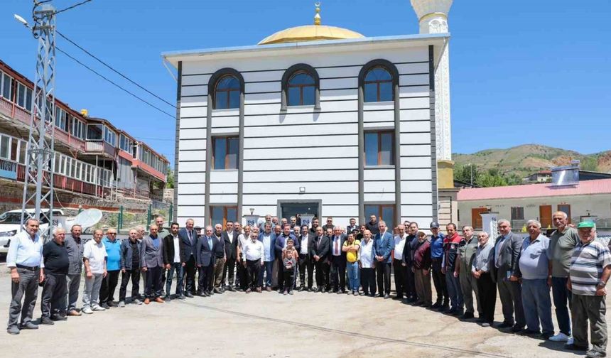 Vali Aydoğdu, Ekecik Köyünde Vatandaşların Taleplerini Dinledi