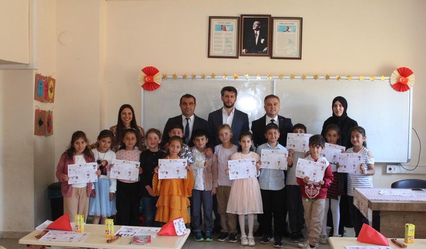 Otlukbeli İlçesinde Karne Sevinci