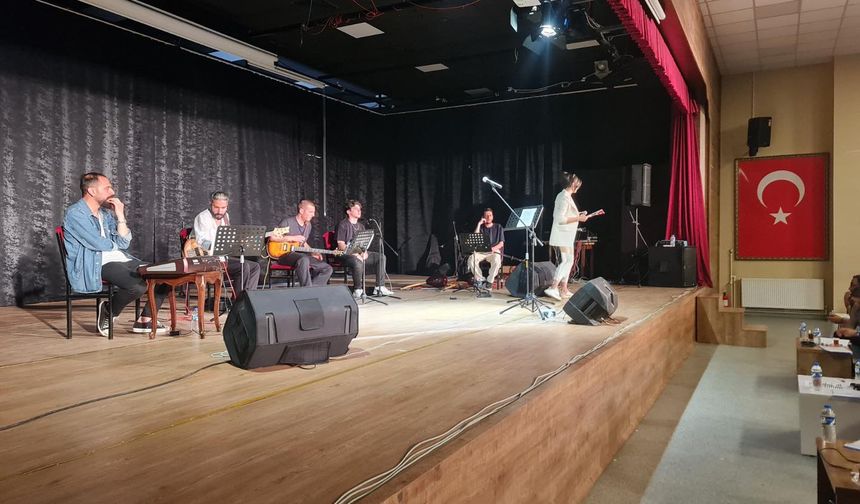 Erzincan'da Canlı Sesler Ses Yarışmasında Finale Doğru