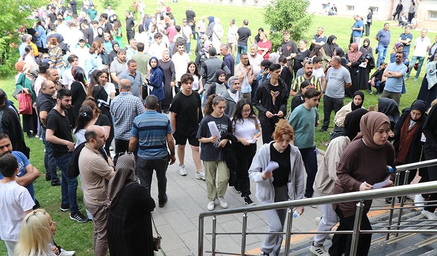 Erzincan’da YKS Heyecanı Başladı